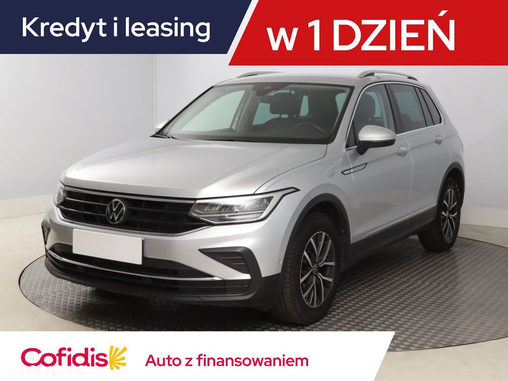 Volkswagen Tiguan - 2