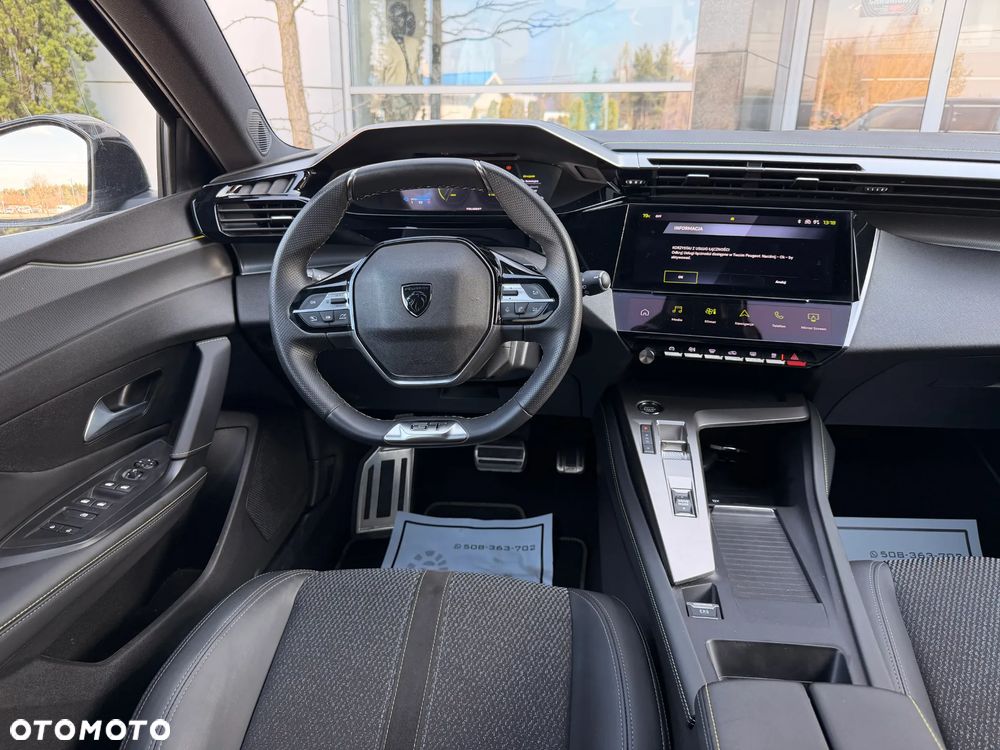 Peugeot 308 180 e-EAT8 GT - 32