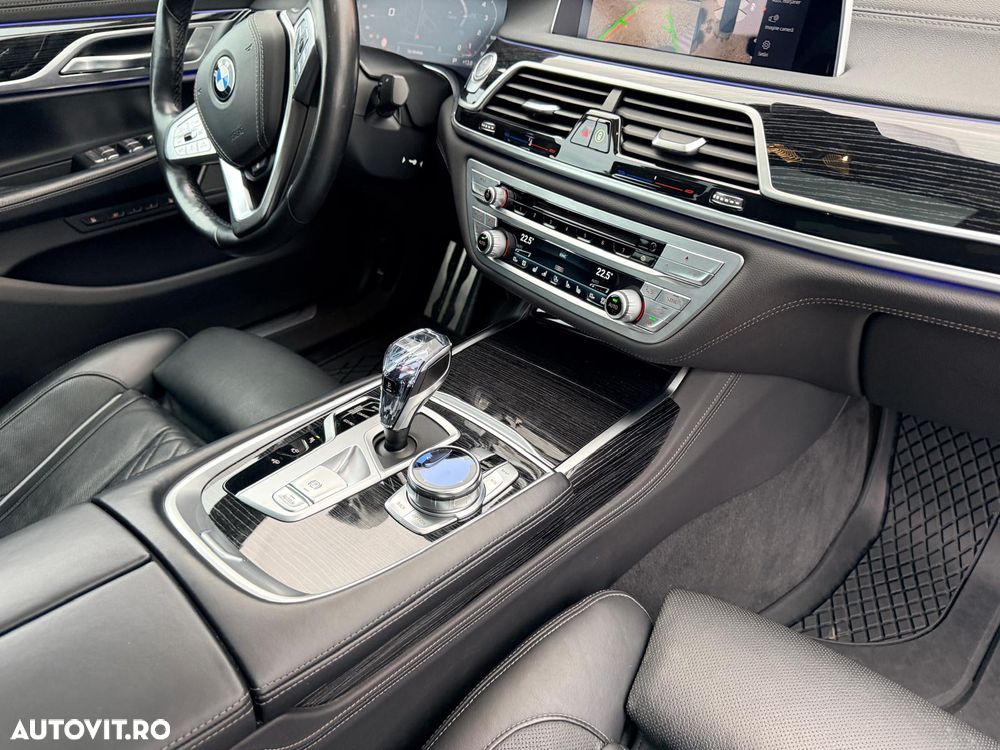 BMW Seria 7 740d xDrive MHEV - 21