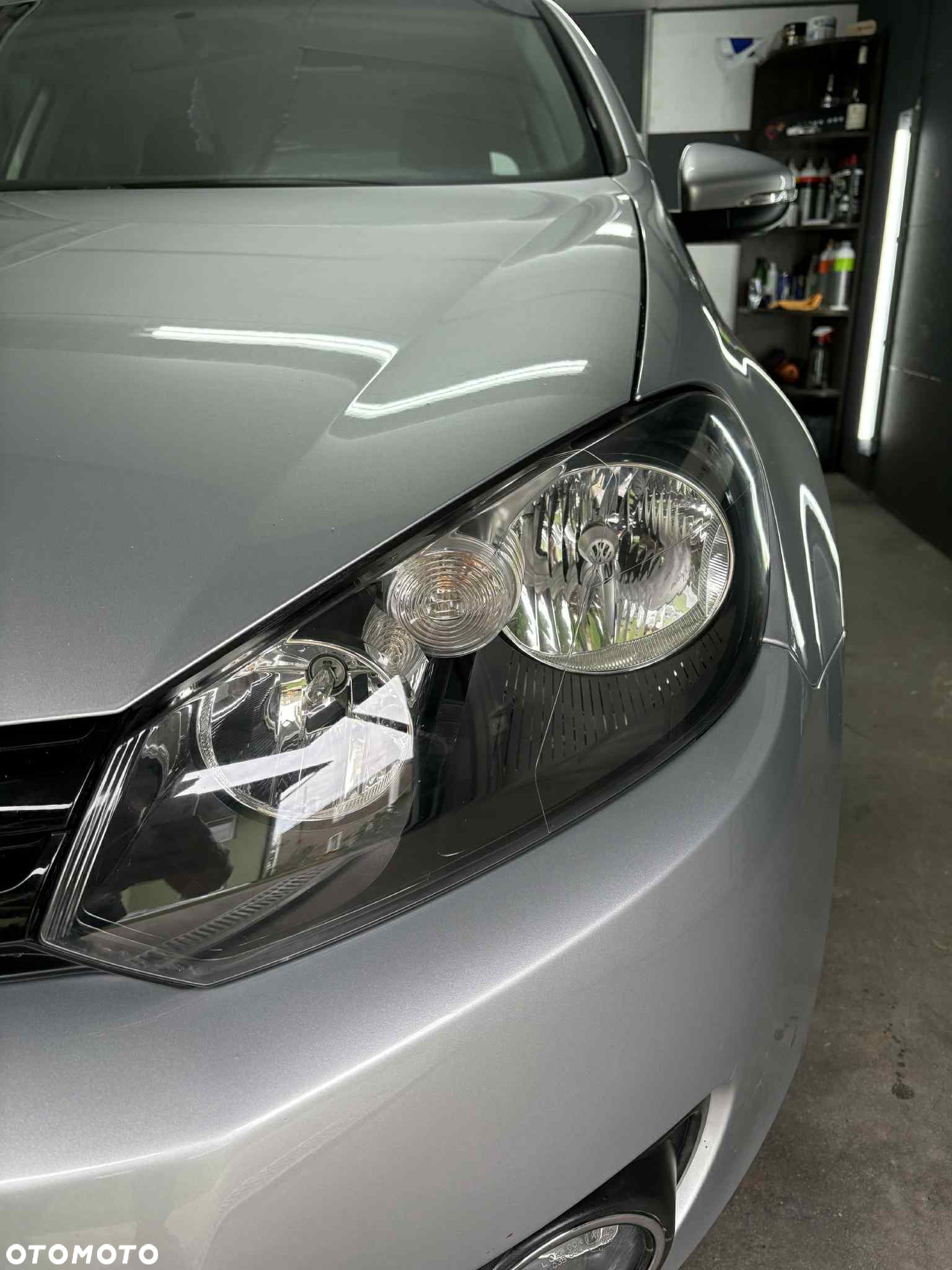 Volkswagen Golf - 6