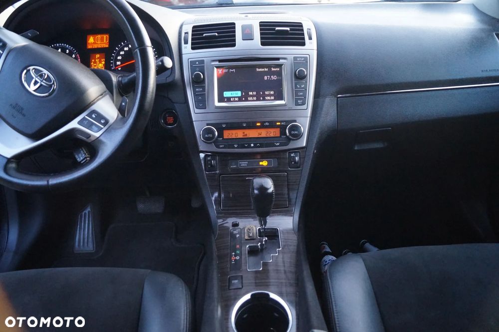 Toyota Avensis 2.0 Multidrive S Executive - 9