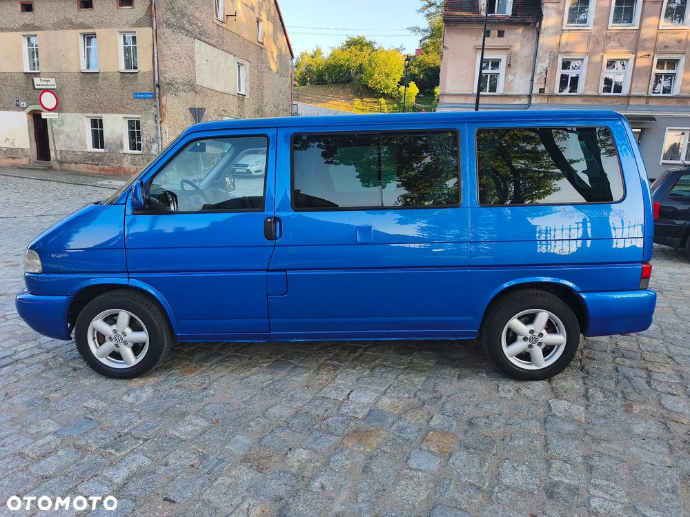 Volkswagen Multivan - 2