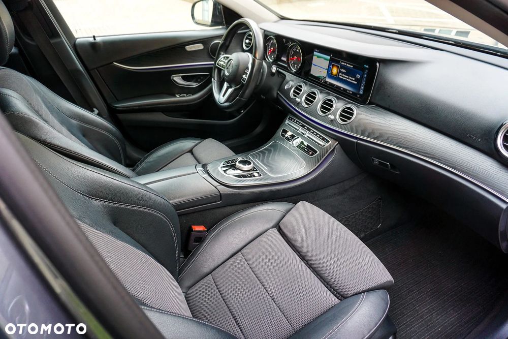 Mercedes-Benz Klasa E 200 CGI BlueEFFICIENCY Automatik Avantgarde - 35