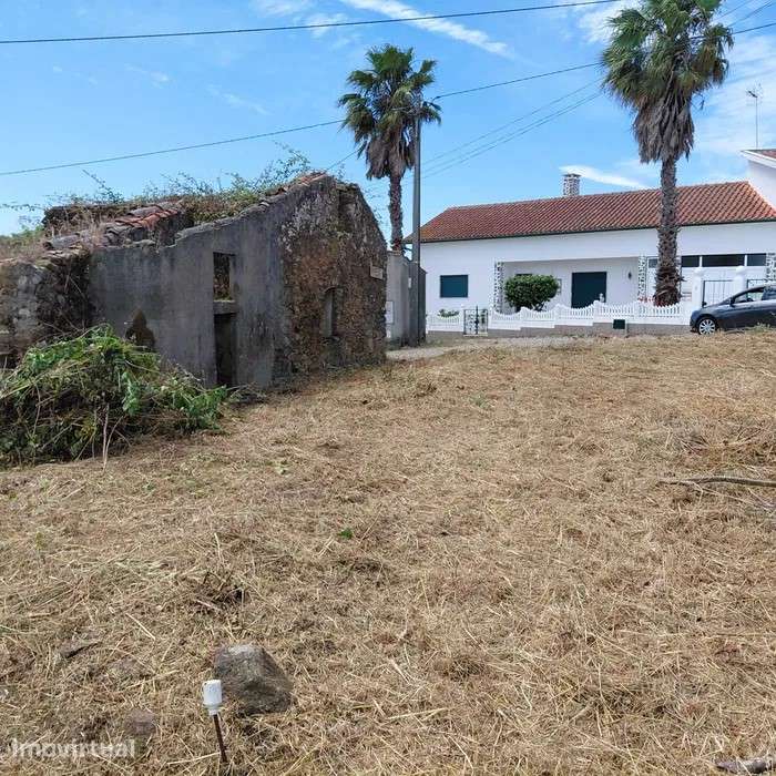 Terreno com casa em ruinas - Grande imagem: 5/10
