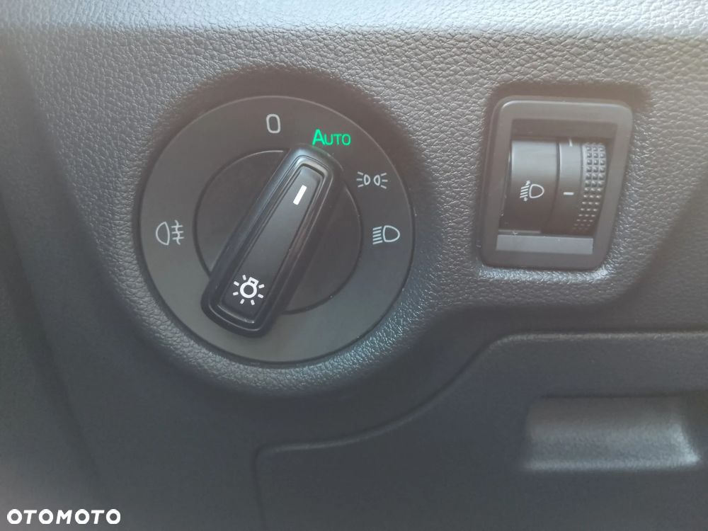 Skoda Kamiq 1.0 TSI Ambition DSG - 23