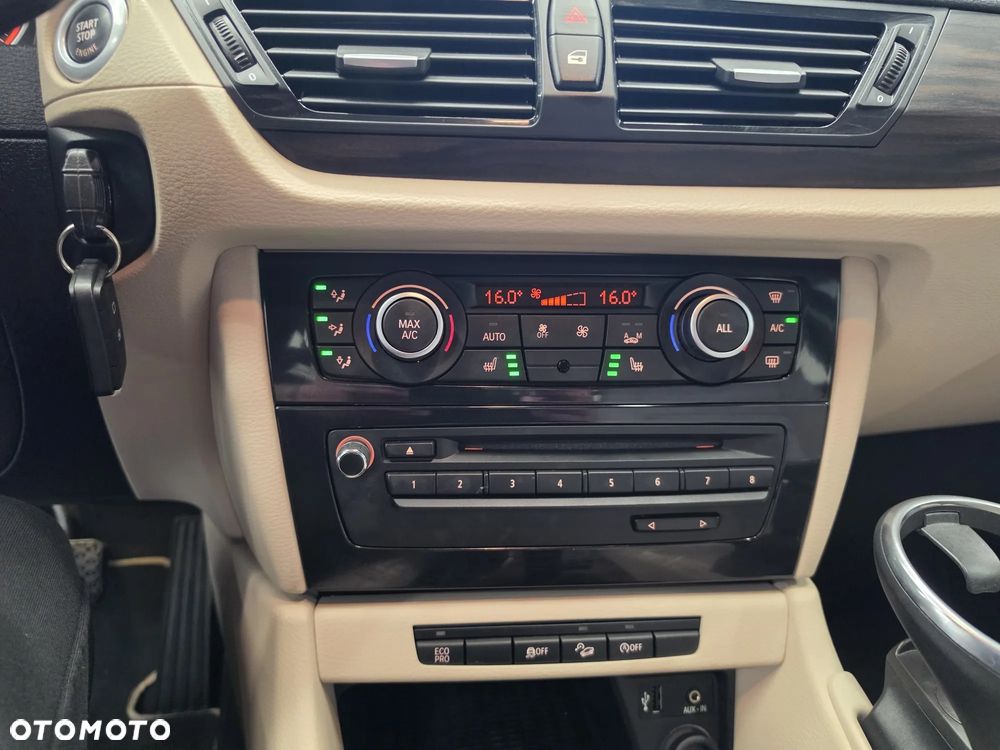 BMW X1 xDrive18d xLine - 36