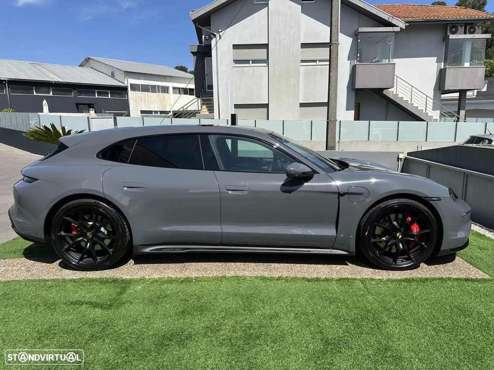 Porsche Taycan Sport Turismo GTS - 17