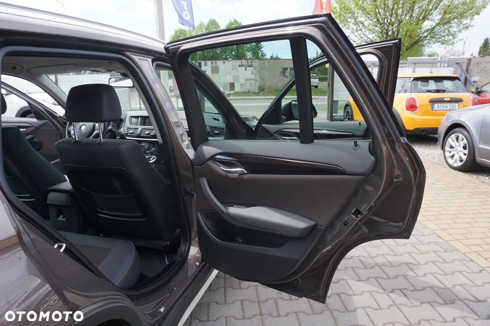 BMW X1 xDrive18d Sport Line - 28