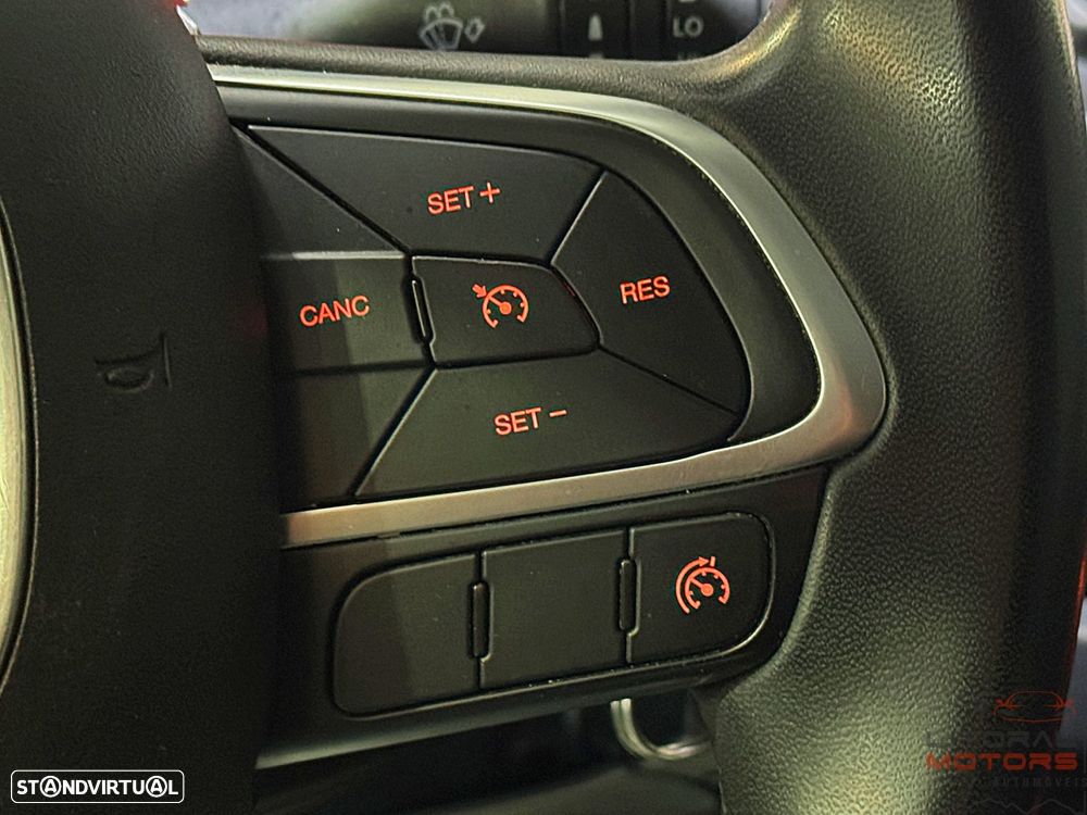 Fiat Tipo 1.3 M-Jet Lounge Tech J17 - 23