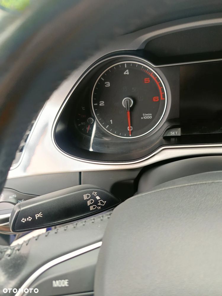 Audi A4 Limousine - 16