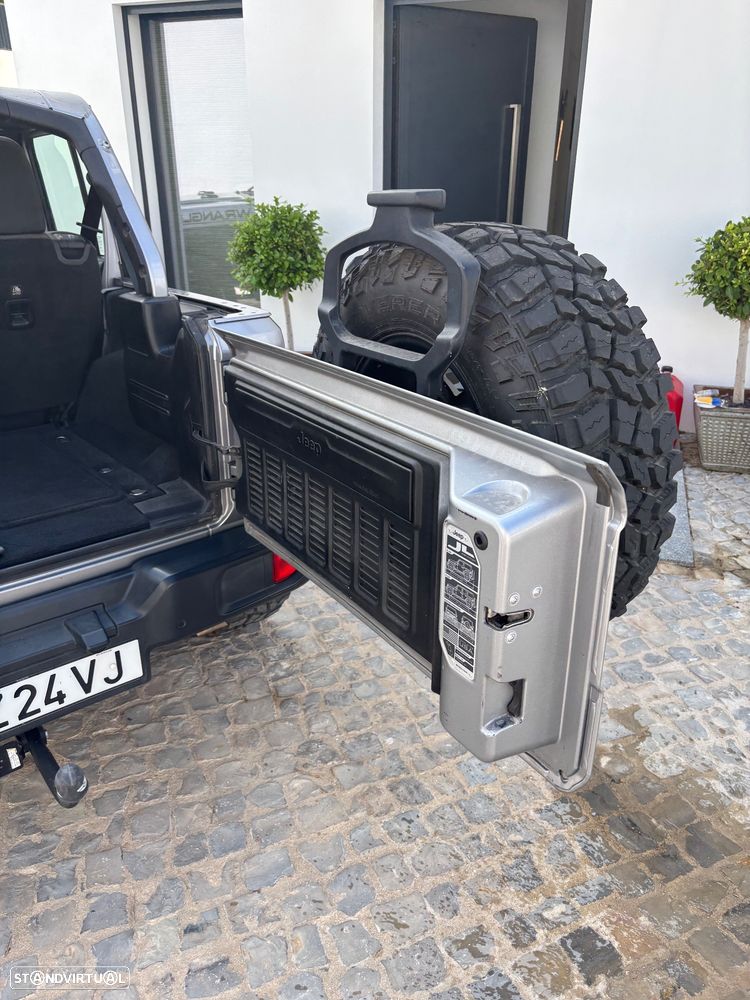 Jeep Wrangler - 14