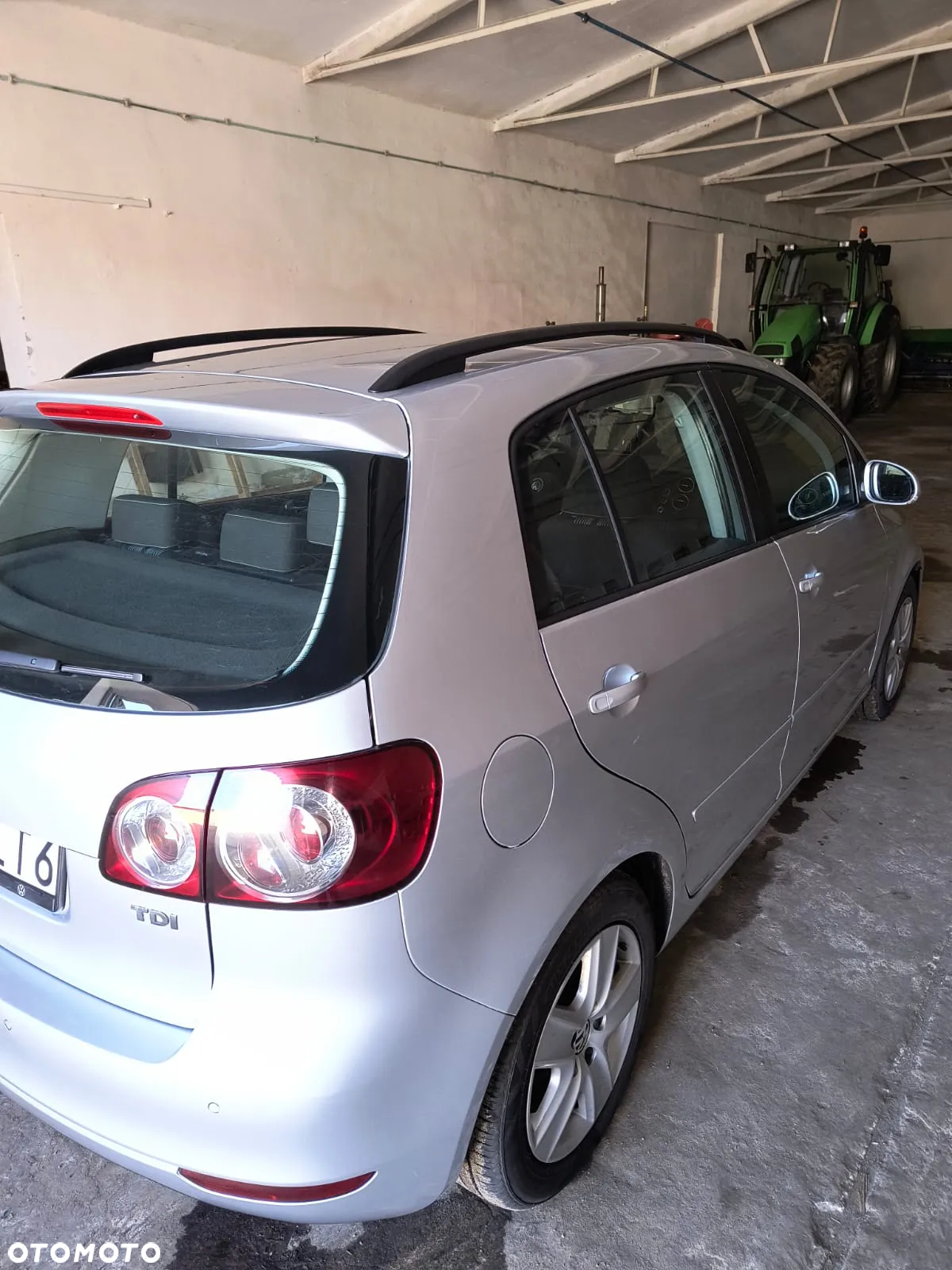 Volkswagen Golf Plus 1.6 TDI BlueMot Comfortline - 14