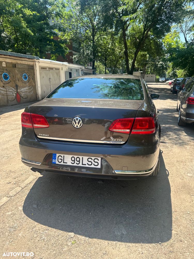 Volkswagen Passat - 5