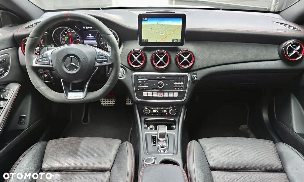Mercedes-Benz CLA AMG 45 4Matic AMG Speedshift DCT 7G - 11