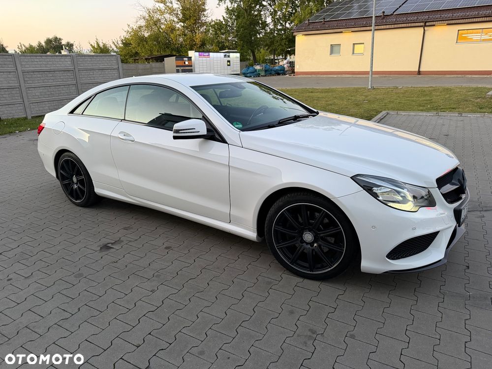 Mercedes-Benz Klasa E 250 7G-TRONIC - 23