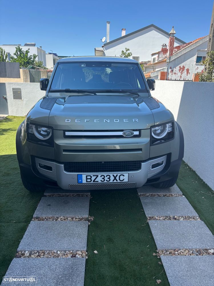 Land Rover Defender - 1