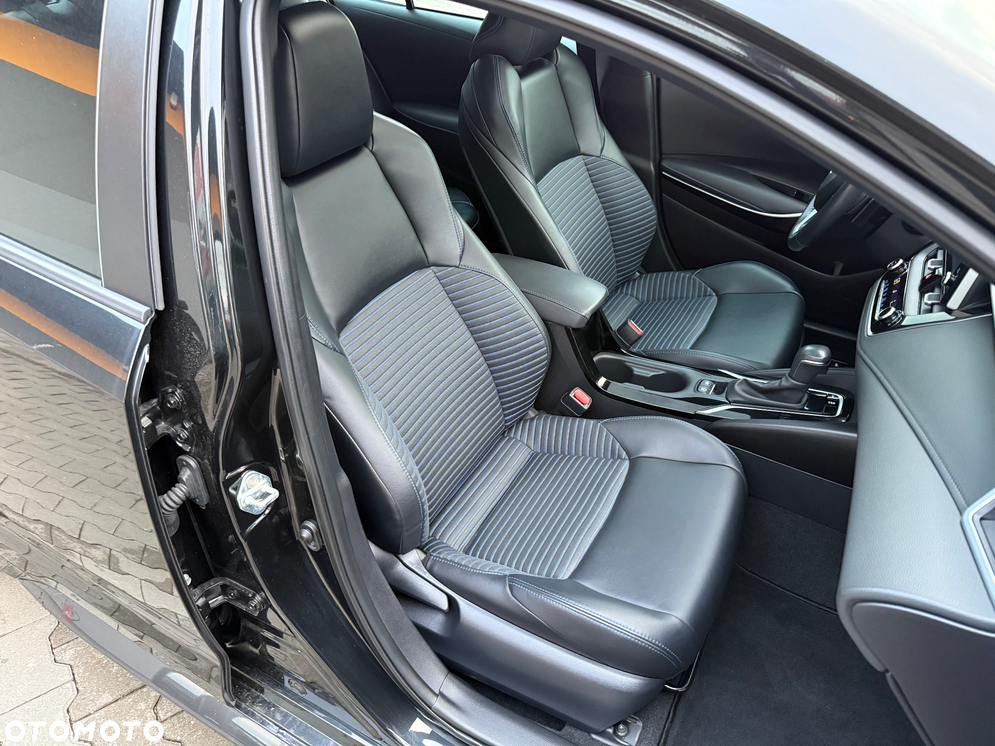 Toyota Corolla 1.6 Valvematic Multidrive S Excecutive - 29