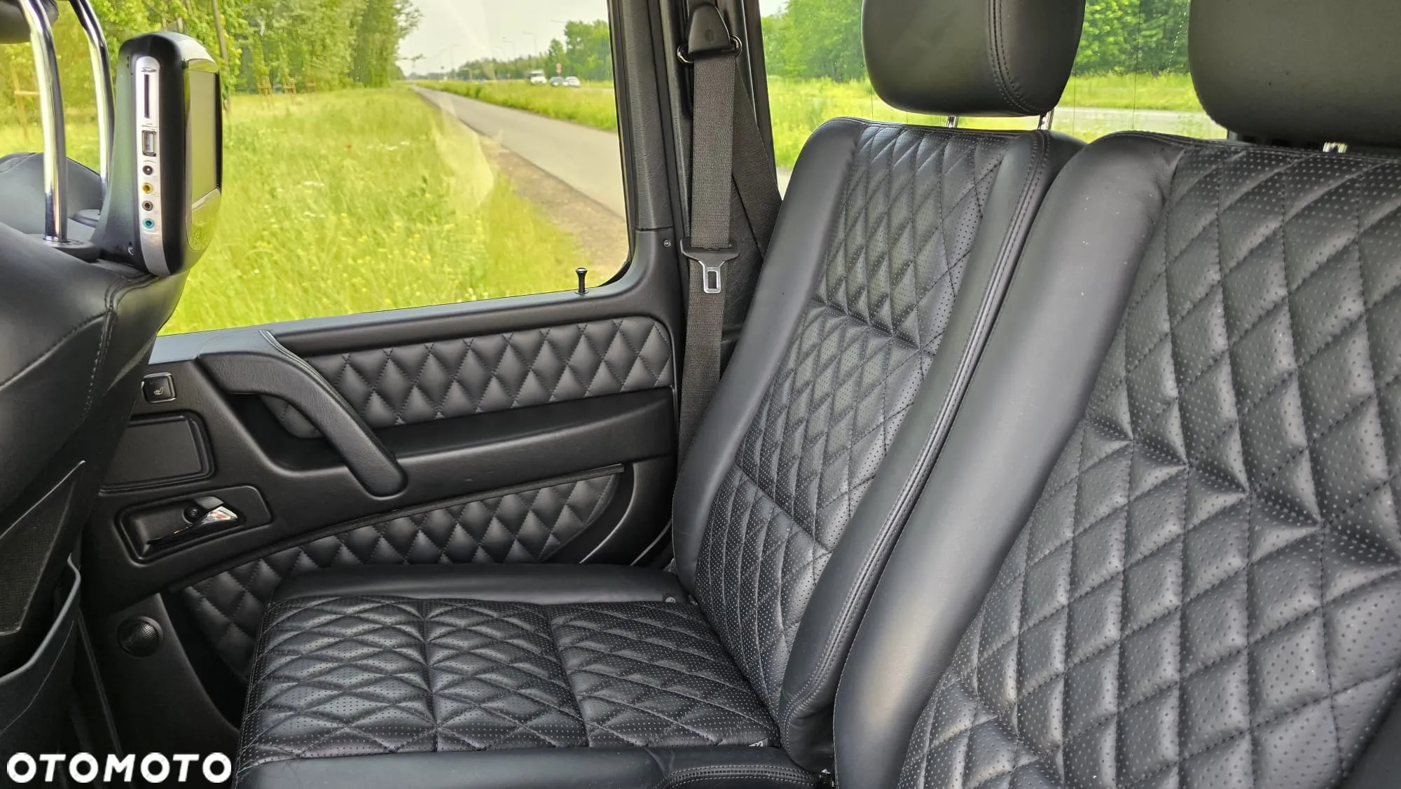 Mercedes-Benz Klasa G 63 AMG AMG SPEEDSHIFT 7G-TRONIC - 23