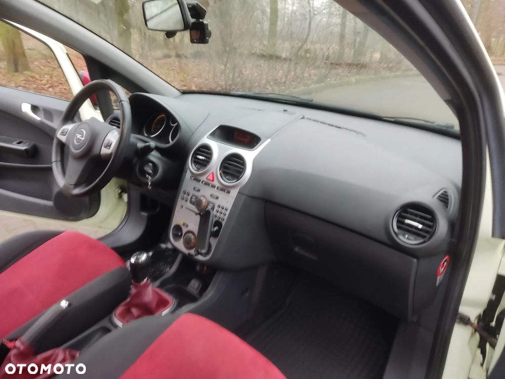 Opel Corsa 1.4 16V Limited Edition - 18