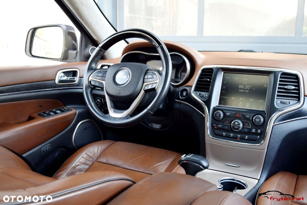 Jeep Grand Cherokee - 26