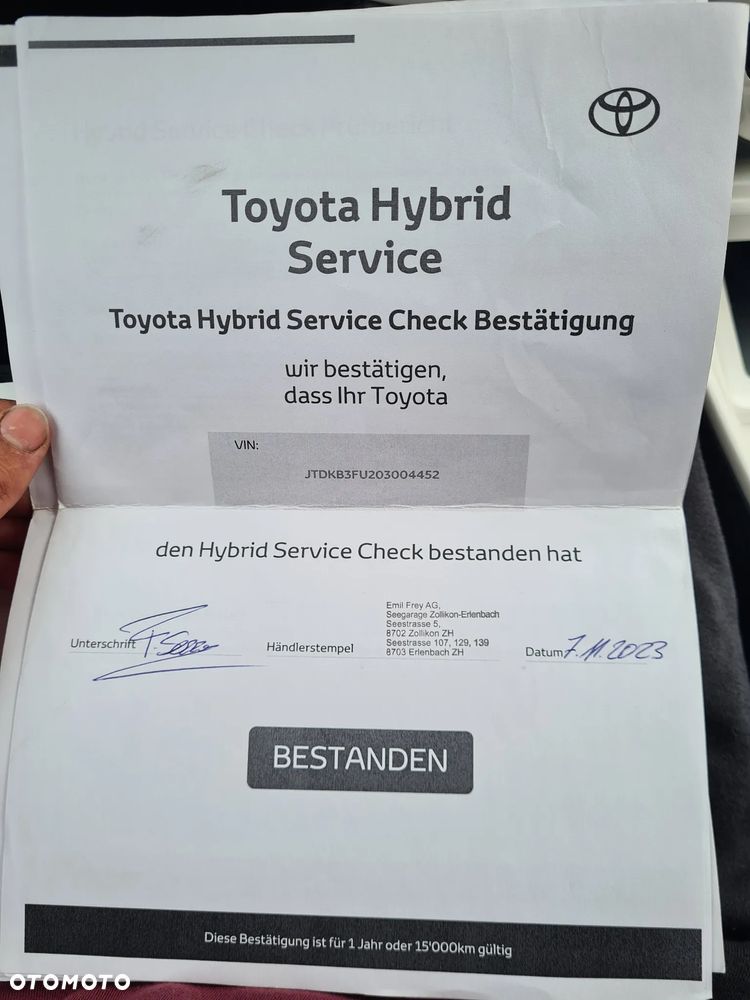 Toyota Prius Hybrid Executive - 33