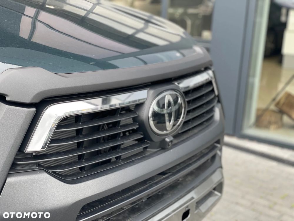 Toyota Hilux 2.8 D-4D Double Cab Invincible 4x4 - 6