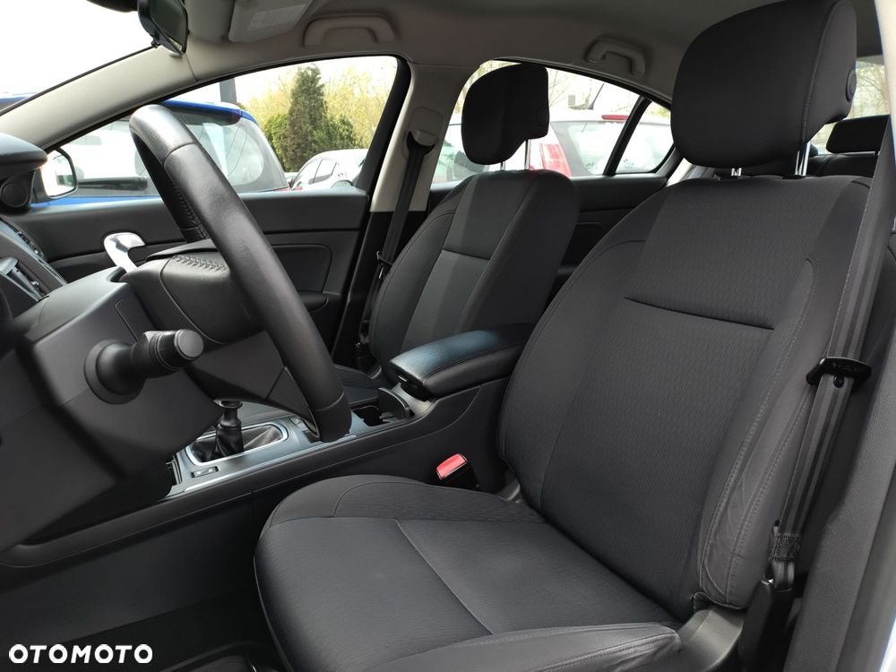 Renault Latitude 2.0 Expression Etanol - 21