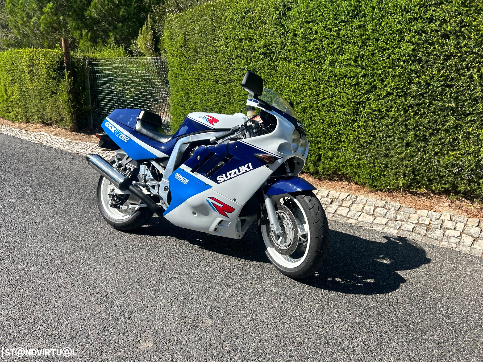 Suzuki GSX-R 750 R - 3