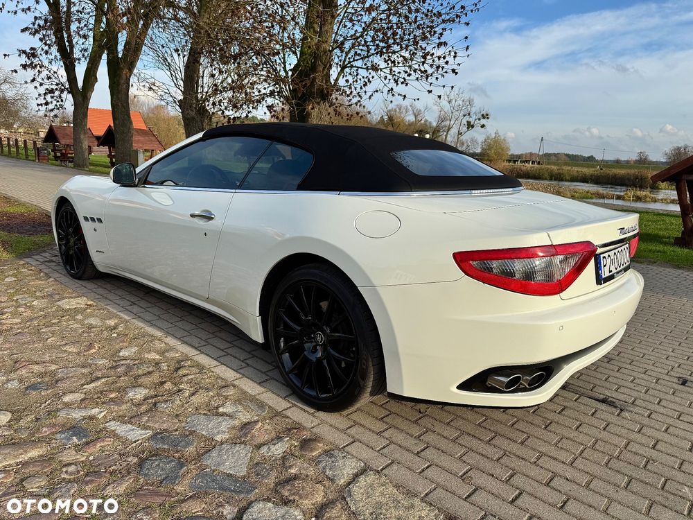 Maserati GranCabrio - 27