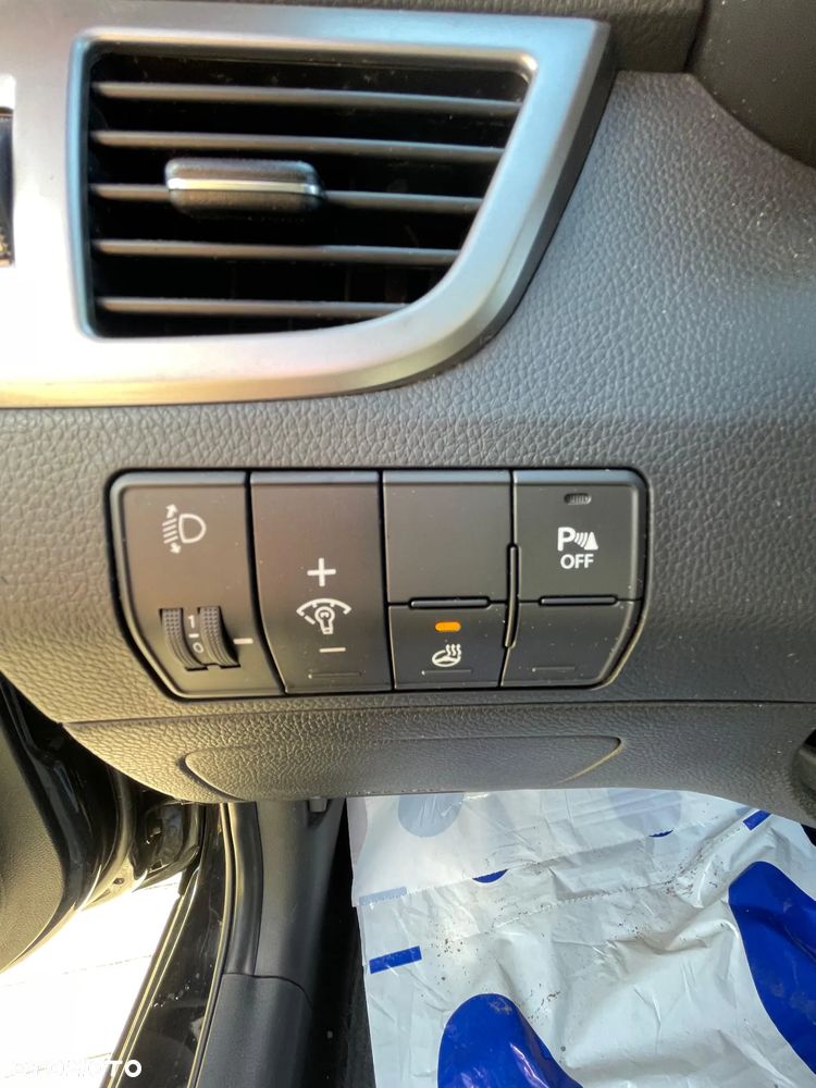 Hyundai i30 1.6 GDI BlueDrive Premium - 21