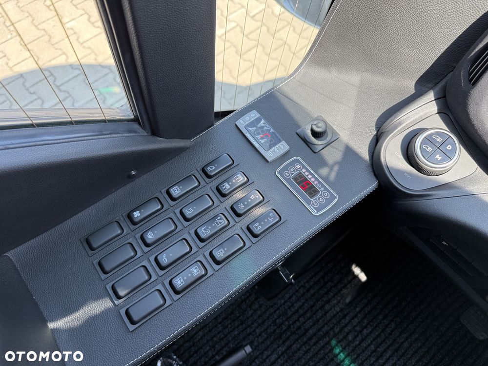 Iveco Daily 70C21 Tourism Revolution ERENER 33+1+1 miejsc - 38