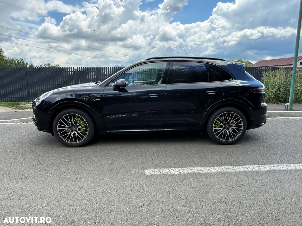 PORSCHE Cayenne 2022 — imagine 15