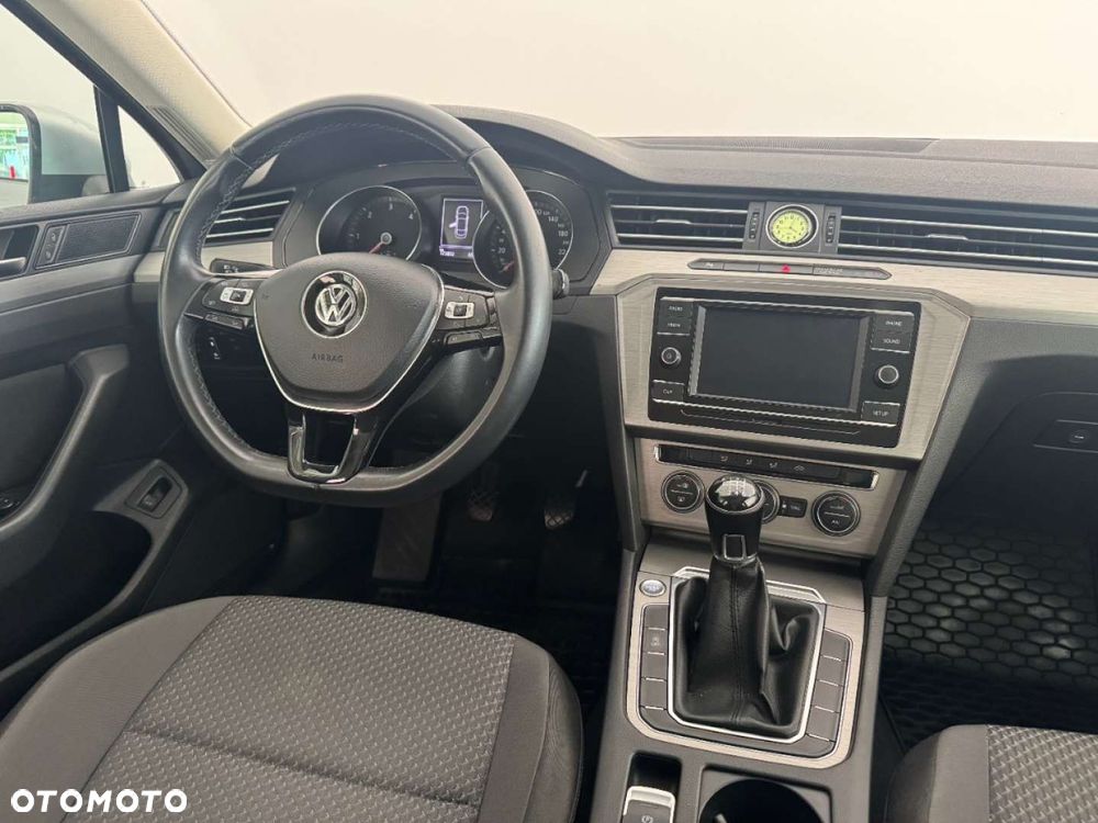 Volkswagen Passat 1.6 TDI BMT Comfortline - 7
