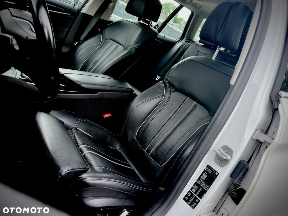 BMW Seria 5 530d xDrive mHEV Luxury Line - 24