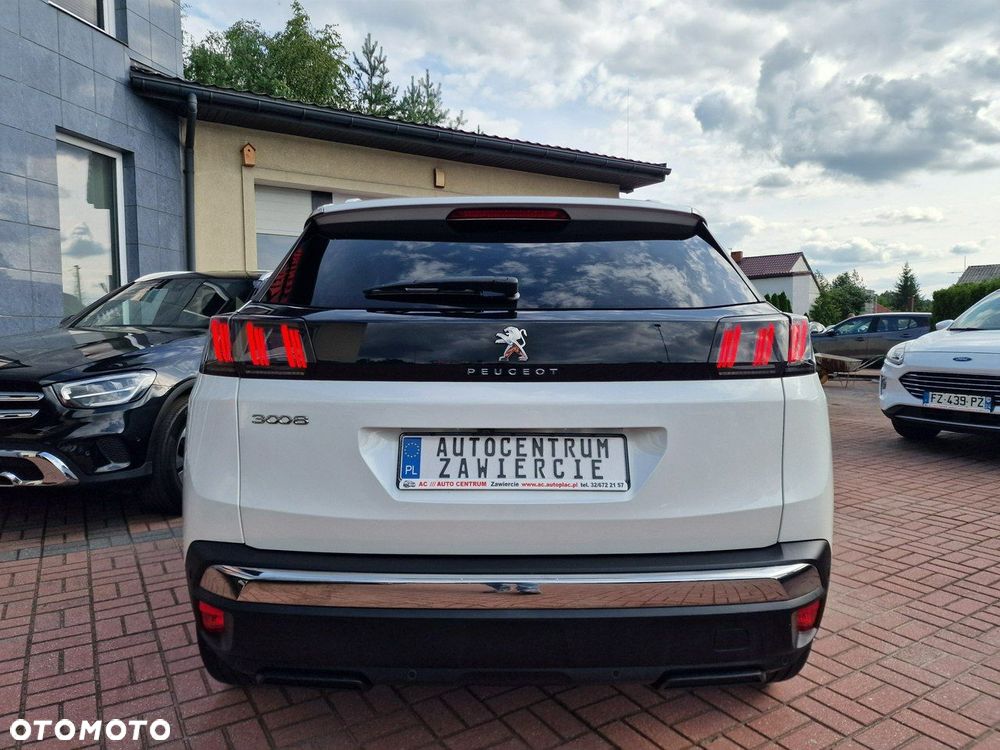 Peugeot 3008 1.6 PureTech Hybrid PHEV Allure S&S EAT8 - 8