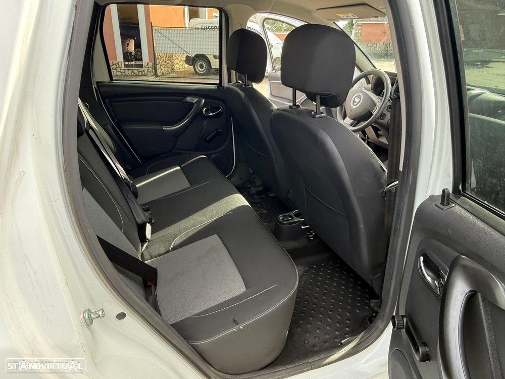 Dacia Duster 1.5 dCi SL Urban Explorer 4WD - 17