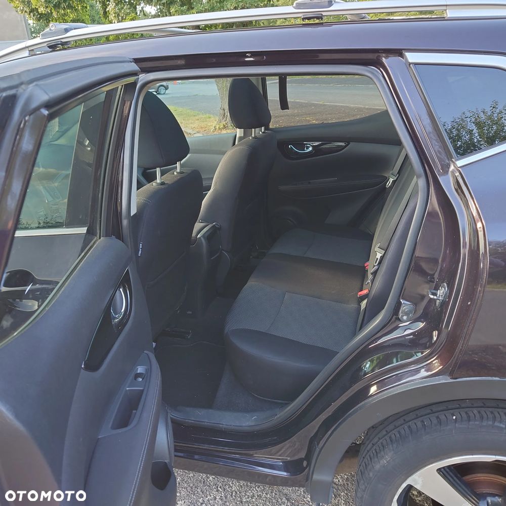 Nissan Qashqai 1.6 DCi N-Connecta - 17