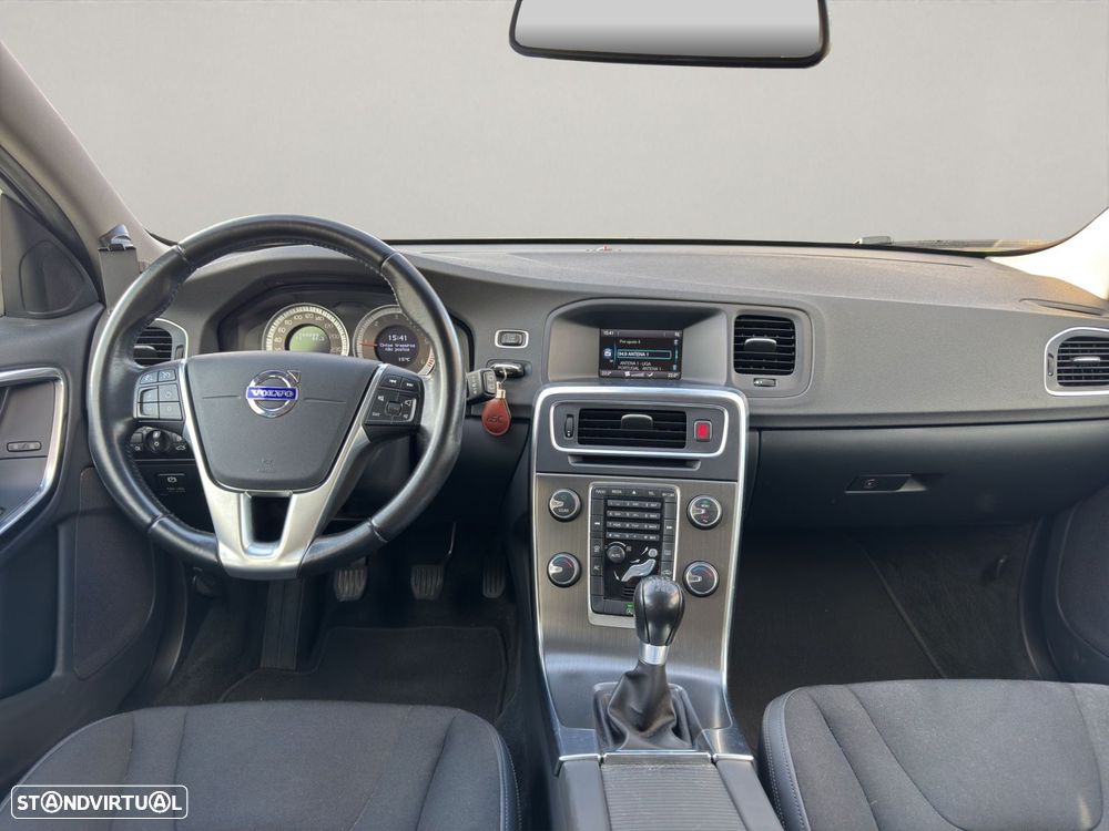 Volvo V60 1.6 D2 Momentum Eco - 13