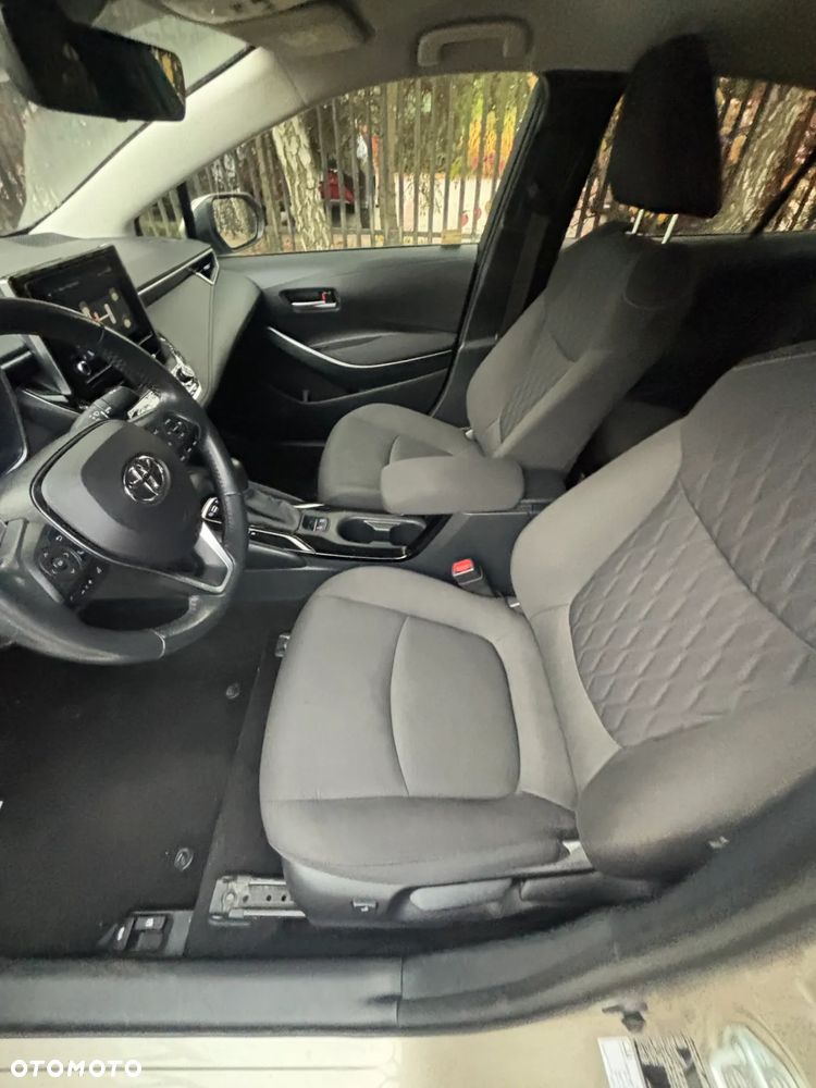 Toyota Corolla 1.8 Hybrid Executive - 17