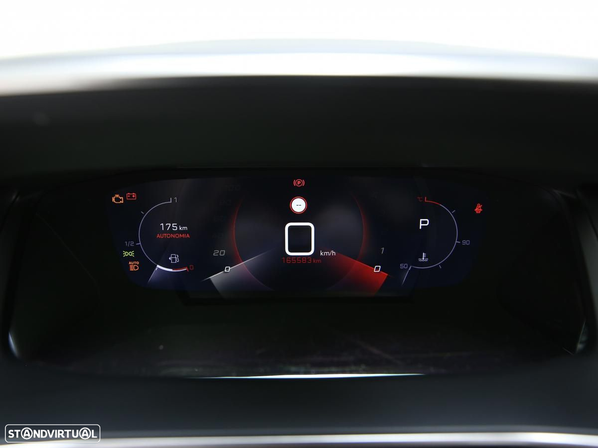 Peugeot 2008 1.5 BlueHDi GT EAT8 - 25