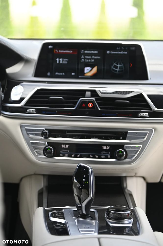 BMW Seria 7 ver-750i-xdrive - 19
