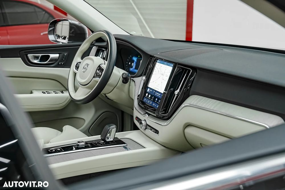 Volvo XC 60 Recharge T6 Twin Engine eAWD Inscription Expression - 18