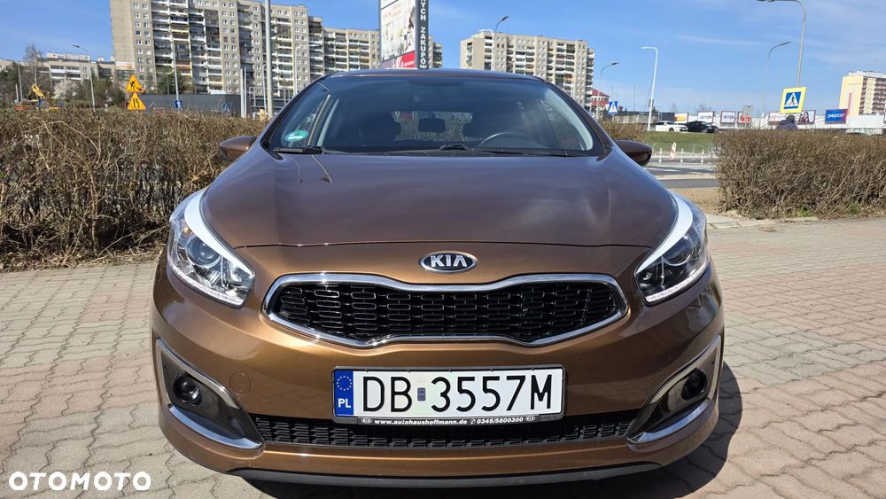Kia Ceed 1.0 T-GDI ISG Dream-Team Edition - 2