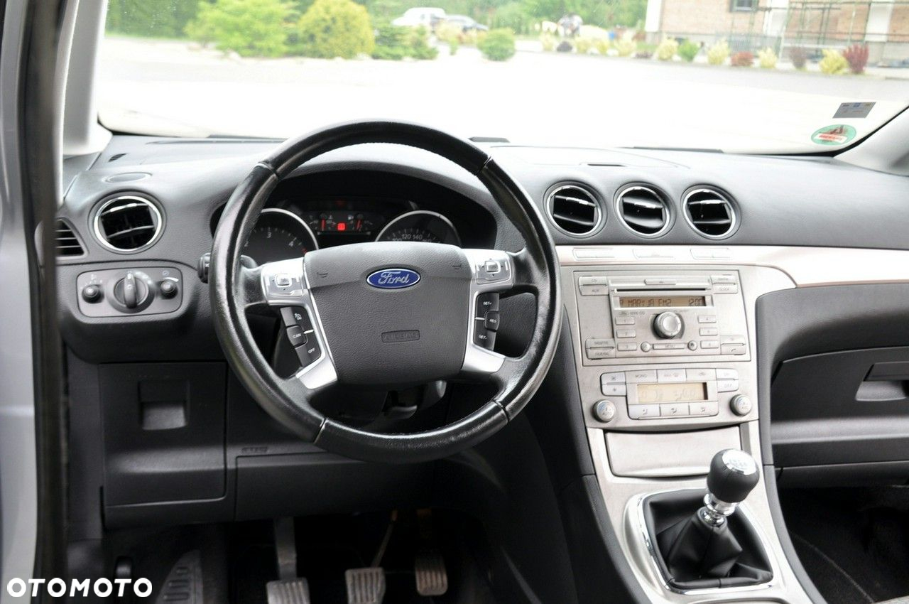 Ford Galaxy - 30