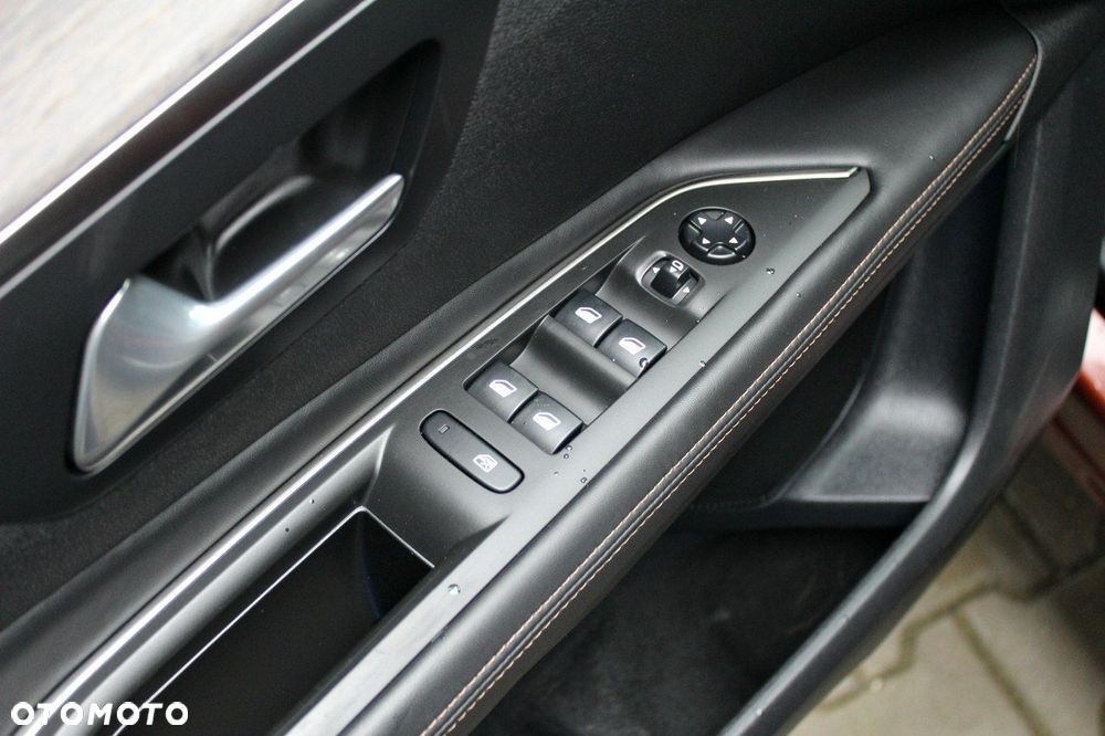Peugeot 3008 - 11