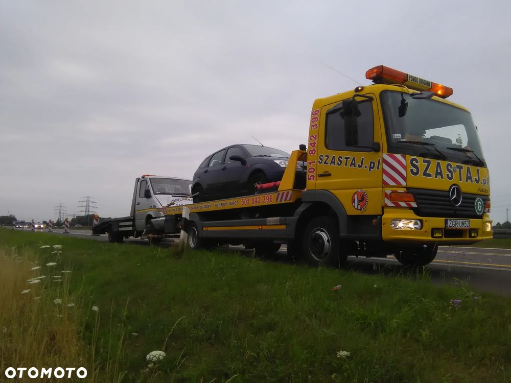 Mercedes-Benz Pomoc Drogowa Lawet Mercedes 917 Hydrauliczna Opuszczana Platforma Wciągarka Widelec Pilot - 1