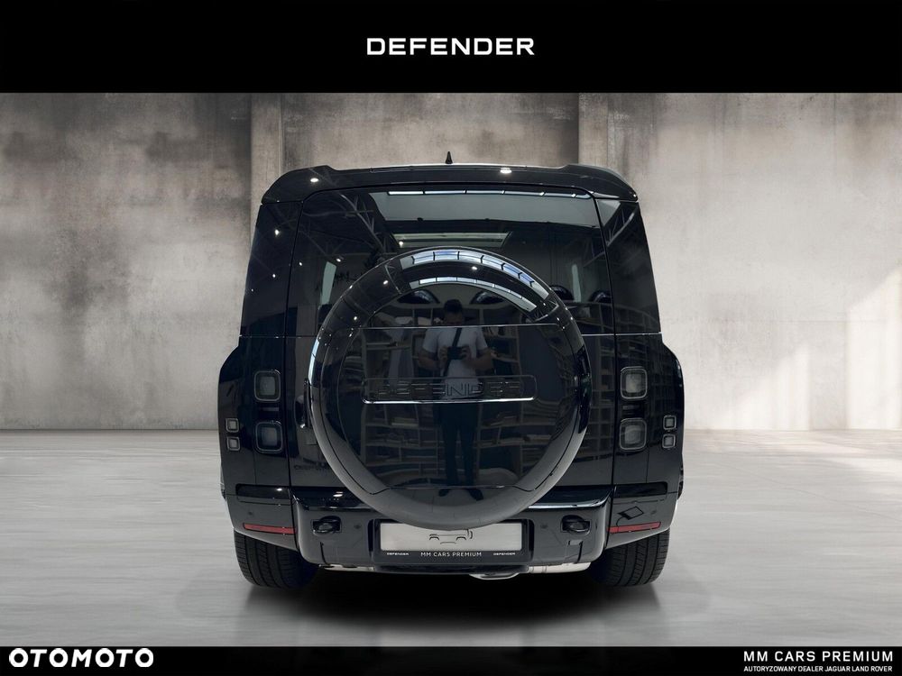 Land Rover Defender - 7