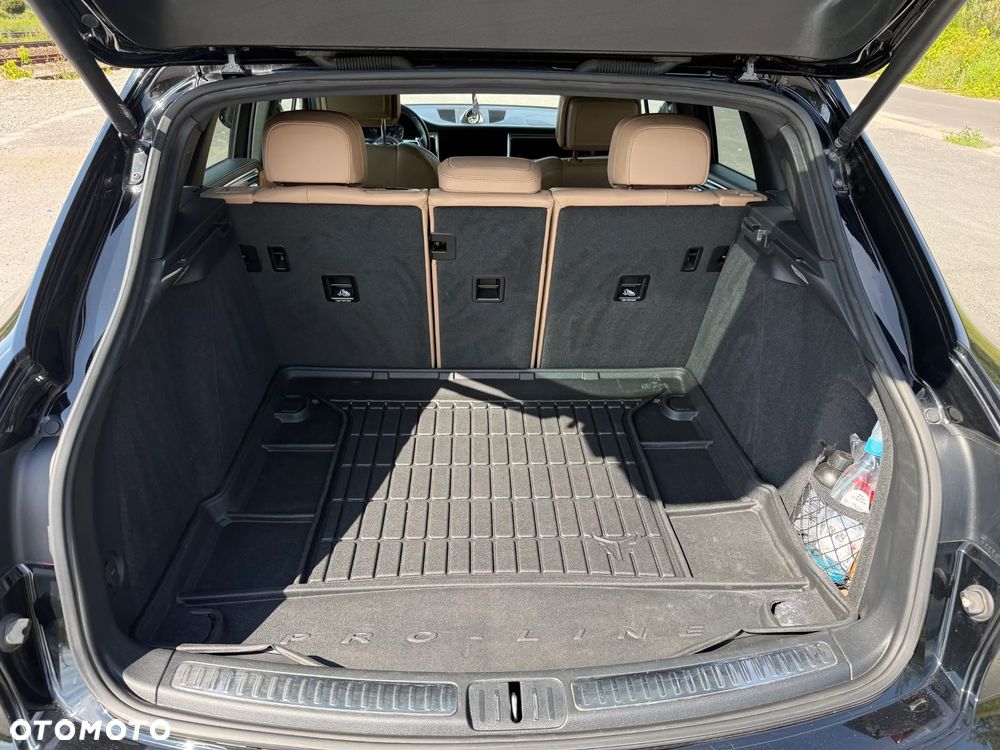 Porsche Macan Standard - 16