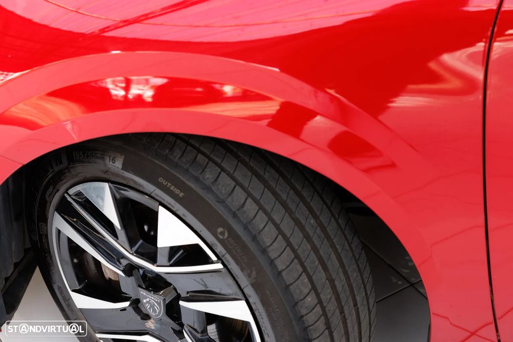 Peugeot 208 1.2 PureTech Allure - 28