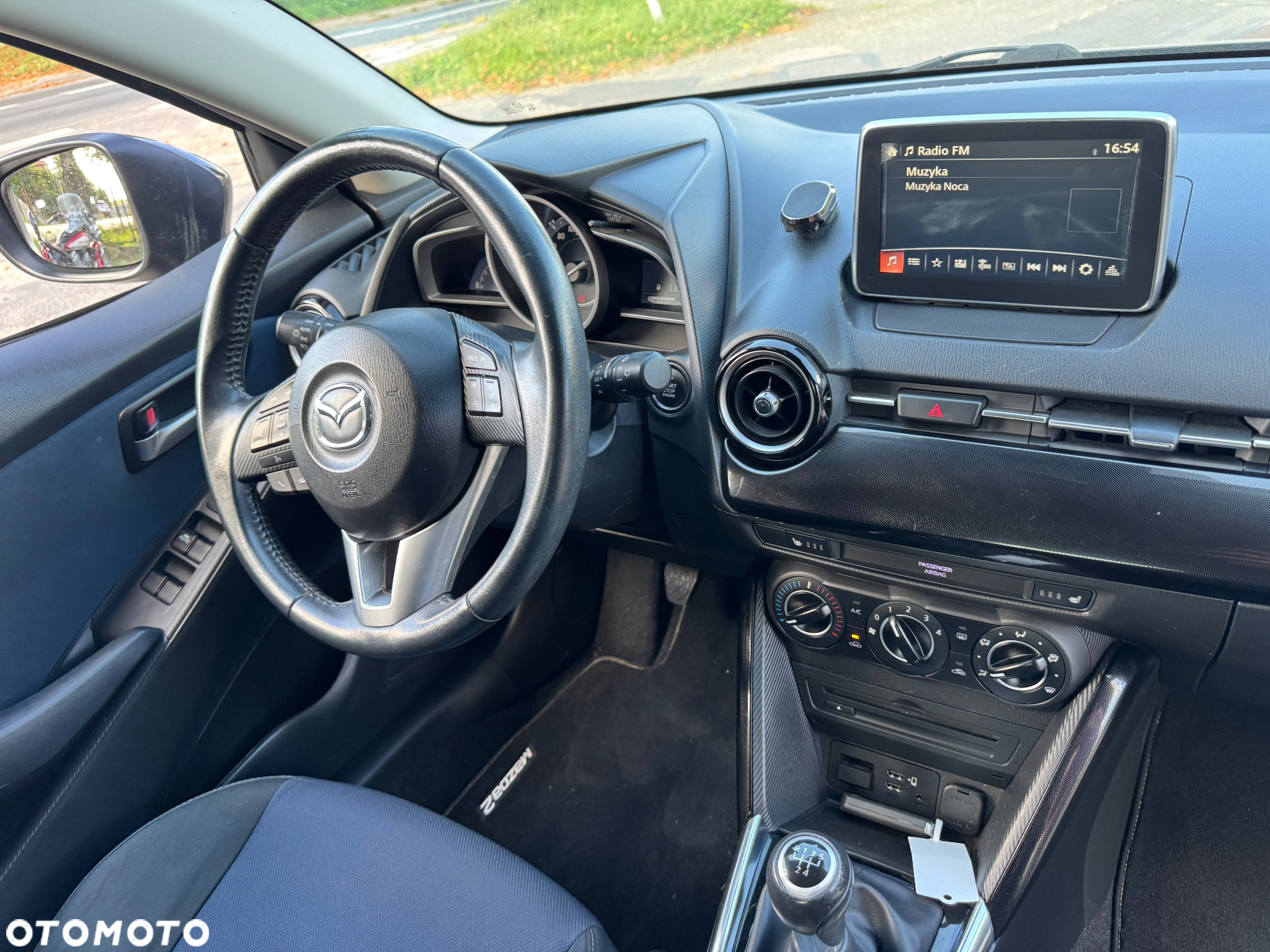 Mazda 2 - 23